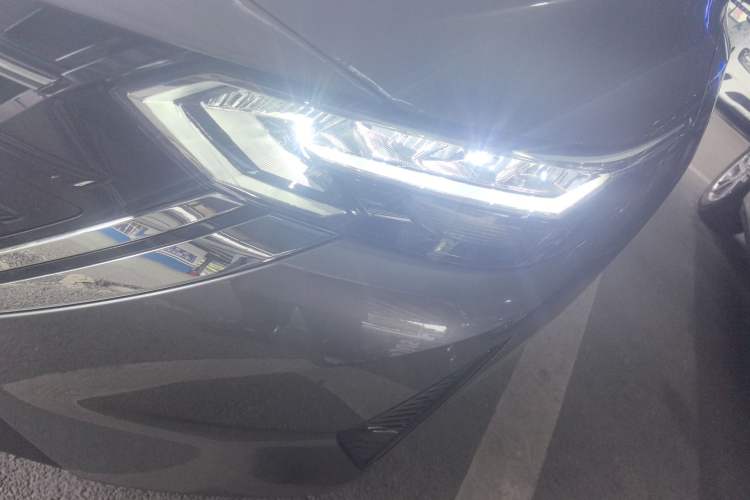 Used Nissan Sylphy 2025 1.6L CVT Genuine Edition Left Front Headlight