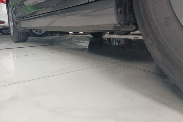 Used Nissan Sylphy 2025 1.6L CVT Genuine Edition Right Side Sill
