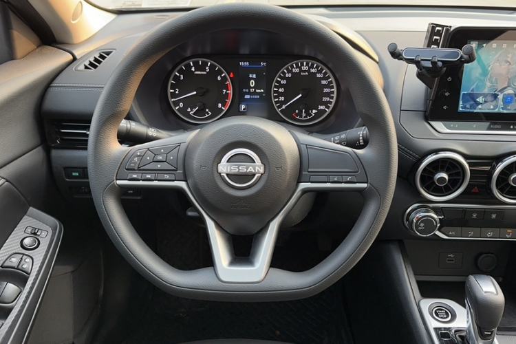 Used Nissan Sylphy 2025 1.6L CVT Genuine Edition Steering Wheel