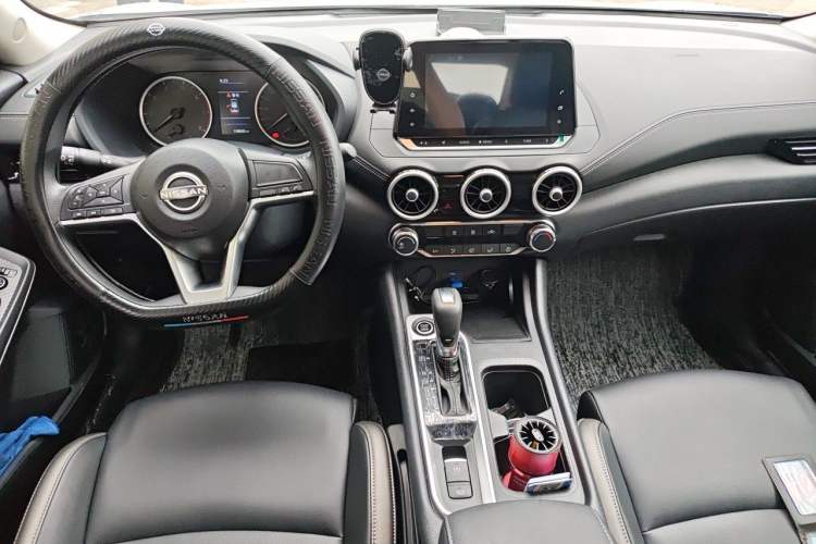 Used Nissan Sylphy 2025 1.6L CVT Genuine Edition Center Console