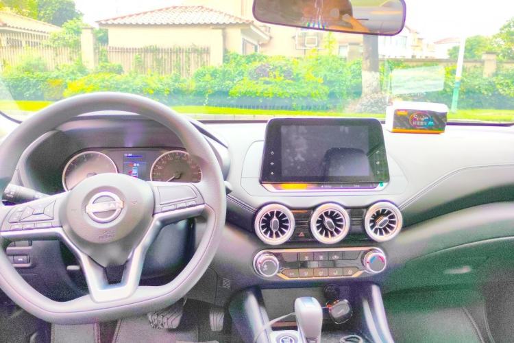 Used Nissan Sylphy 2025 1.6L CVT Genuine Edition Center Console