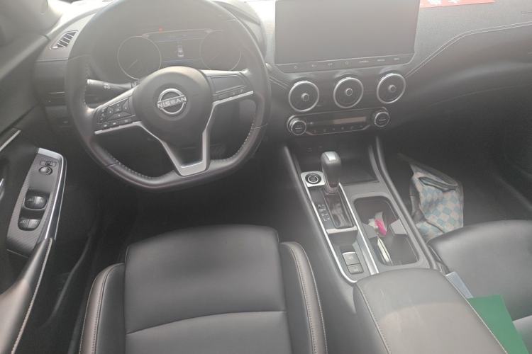 Used Nissan Sylphy 2025 1.6L CVT Genuine Edition Center Console