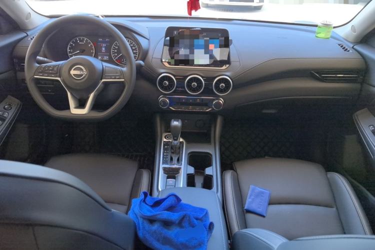 Used Nissan Sylphy 2025 1.6L CVT Genuine Edition Center Console