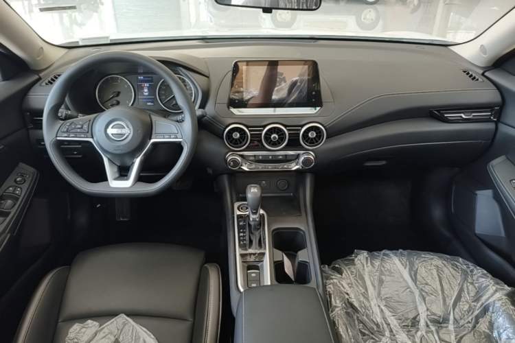 Used Nissan Sylphy 2025 1.6L CVT Genuine Edition Center Console