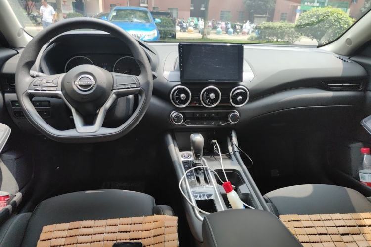 Used Nissan Sylphy 2025 1.6L CVT Genuine Edition Center Console
