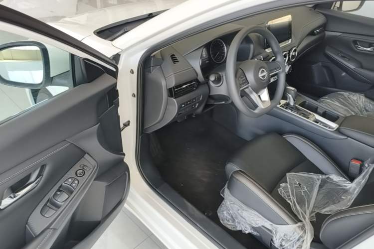Used Nissan Sylphy 2025 1.6L CVT Genuine Edition Driver Seat
