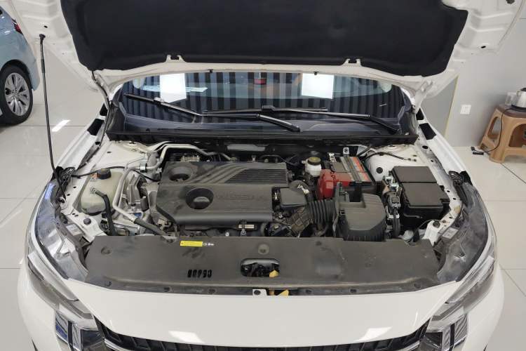 Used Nissan Sylphy 2025 1.6L CVT Genuine Edition Engine Bay