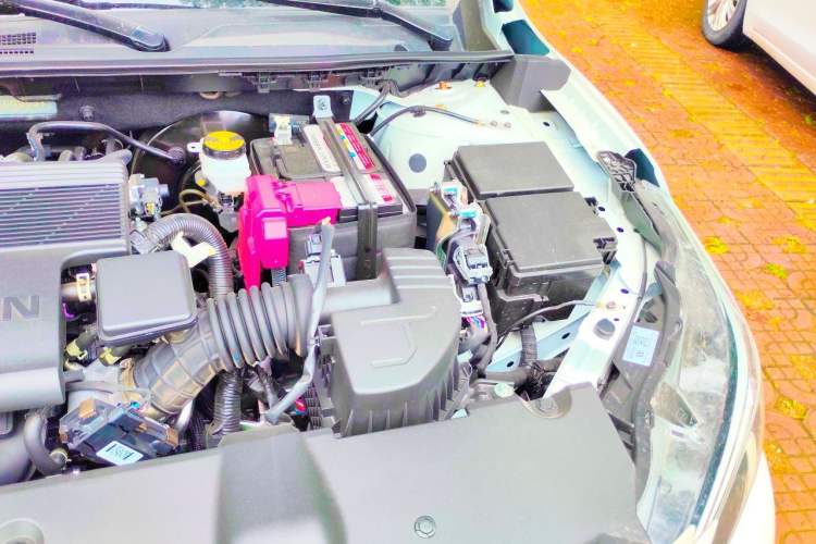 Used Nissan Sylphy 2025 1.6L CVT Genuine Edition Engine Bay Left