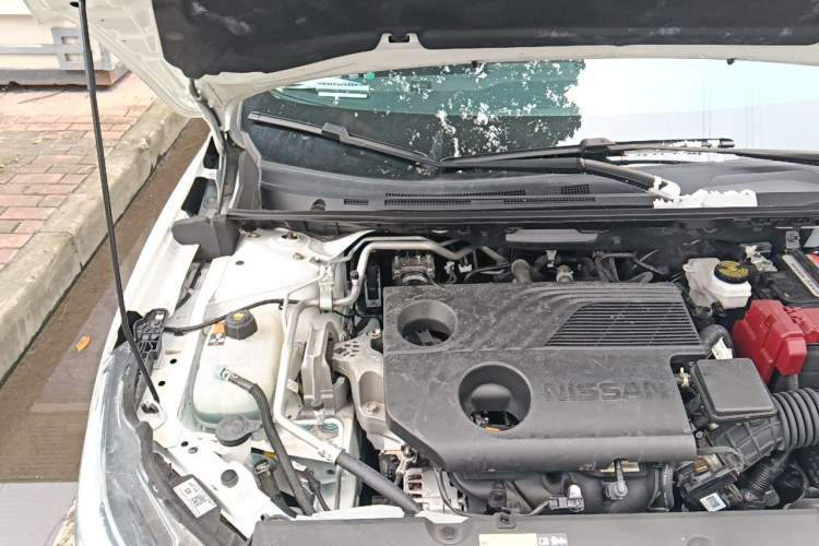 Used Nissan Sylphy 2025 1.6L CVT Genuine Edition Engine Bay Right