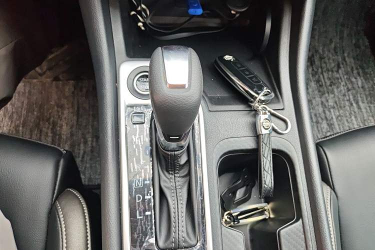 Used Nissan Sylphy 2025 1.6L CVT Genuine Edition Gear Lever