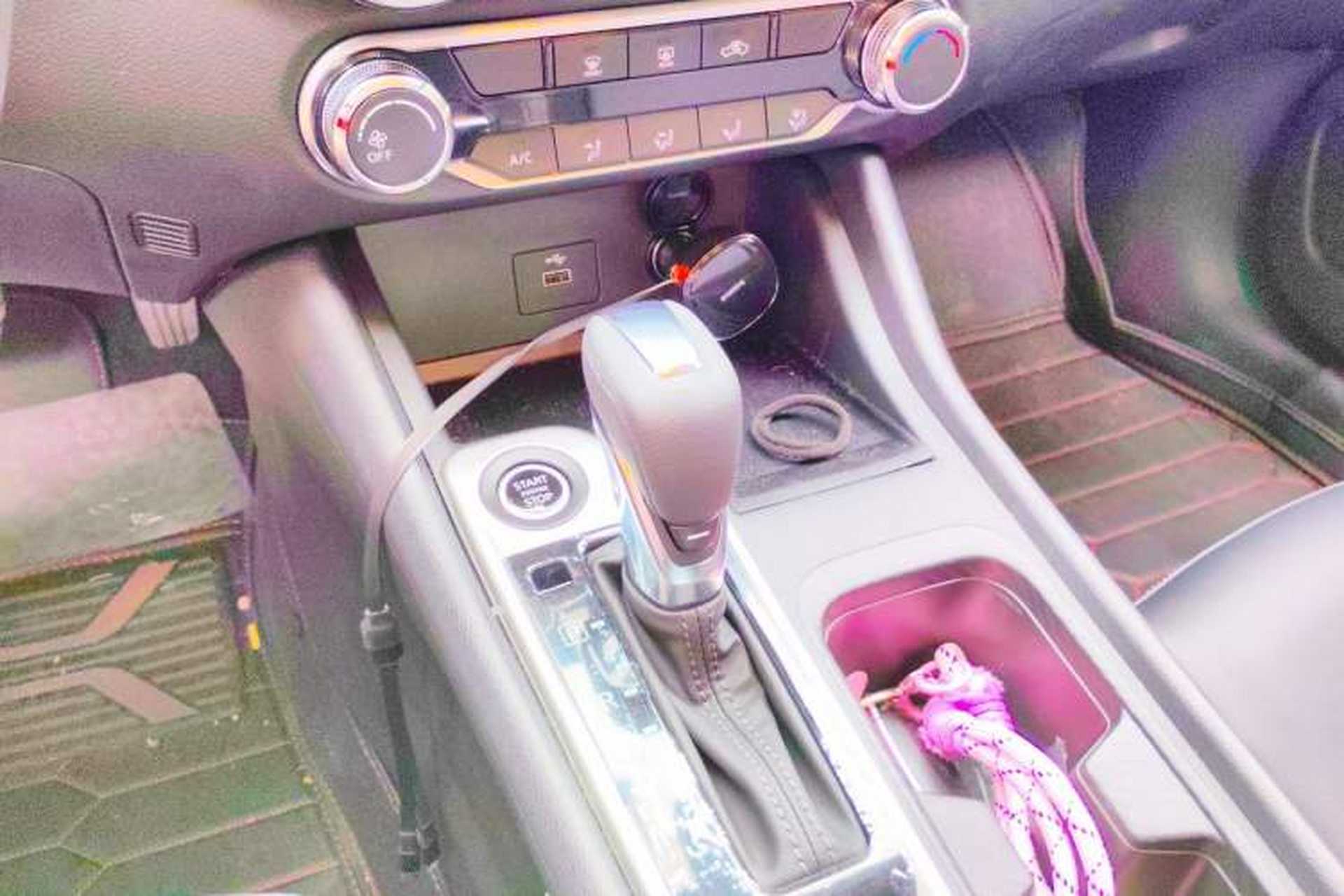 Used Nissan Sylphy 2025 1.6L CVT Genuine Edition Gear Lever