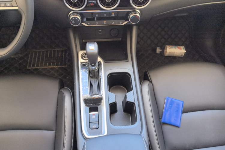 Used Nissan Sylphy 2025 1.6L CVT Genuine Edition Gear Lever