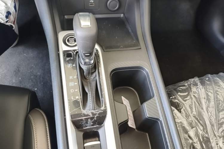 Used Nissan Sylphy 2025 1.6L CVT Genuine Edition Gear Lever