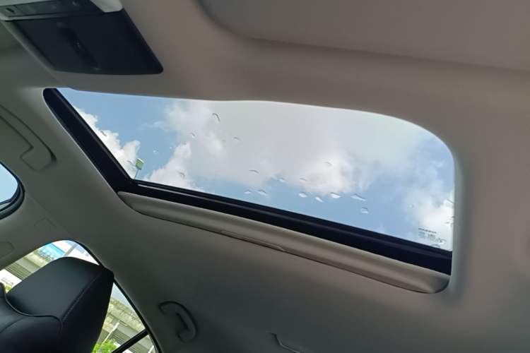Used Nissan Sylphy 2025 1.6L CVT Genuine Edition Headliner