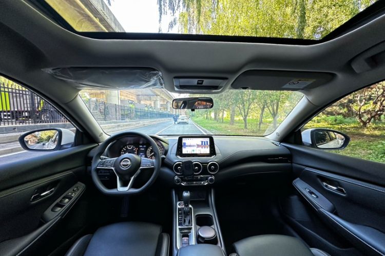 Used Nissan Sylphy 2025 1.6L CVT Genuine Edition Interior 6