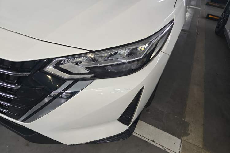 Used Nissan Sylphy 2025 1.6L CVT Genuine Edition Left Front Headlight