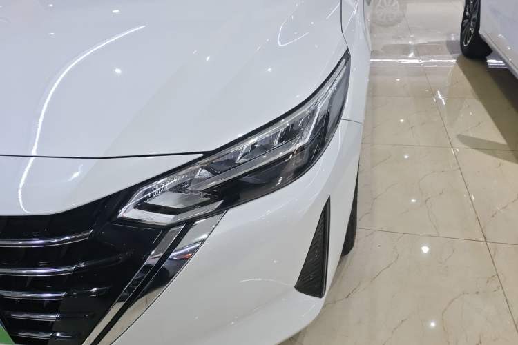 Used Nissan Sylphy 2025 1.6L CVT Genuine Edition Left Front Headlight