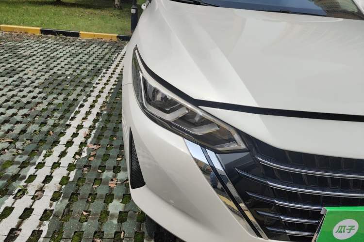 Used Nissan Sylphy 2025 1.6L CVT Genuine Edition Right Front Headlight