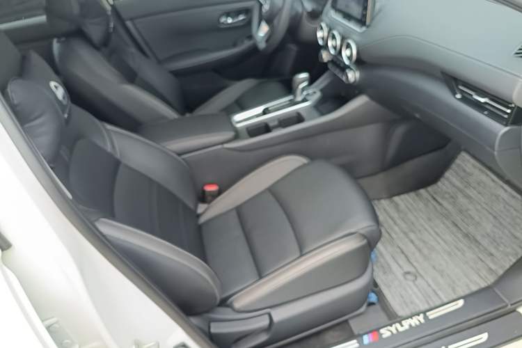 Used Nissan Sylphy 2025 1.6L CVT Genuine Edition Right Front Seat