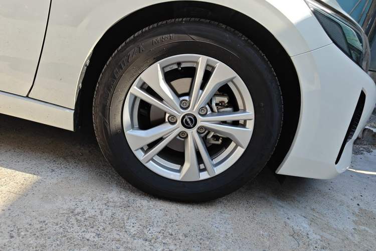 Used Nissan Sylphy 2025 1.6L CVT Genuine Edition Right Front Wheel Hub
