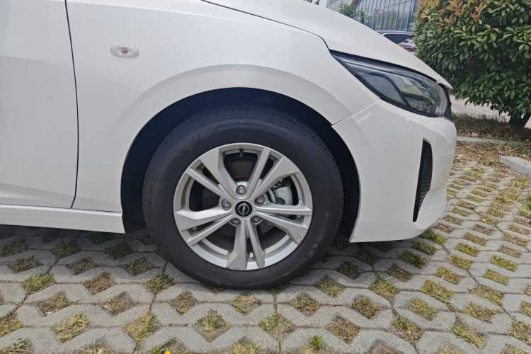 Used Nissan Sylphy 2025 1.6L CVT Genuine Edition Right Front Wheel Hub