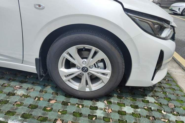 Used Nissan Sylphy 2025 1.6L CVT Genuine Edition Right Front Wheel Hub