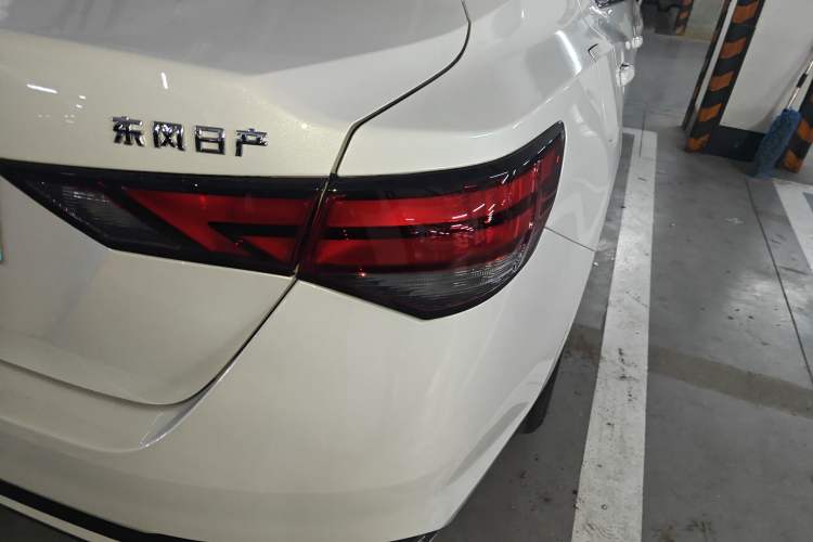 Used Nissan Sylphy 2025 1.6L CVT Genuine Edition Right Rear Taillight