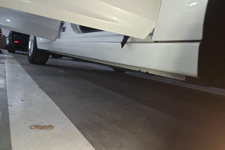 Used Nissan Sylphy 2025 1.6L CVT Genuine Edition Right Side Sill