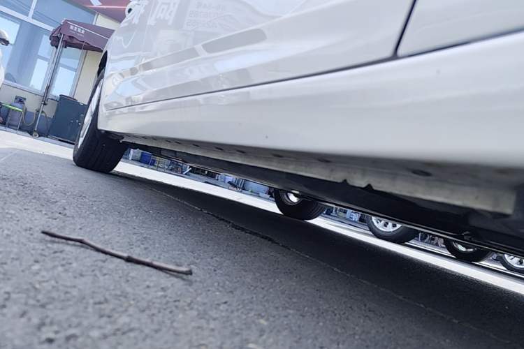 Used Nissan Sylphy 2025 1.6L CVT Genuine Edition Right Side Sill