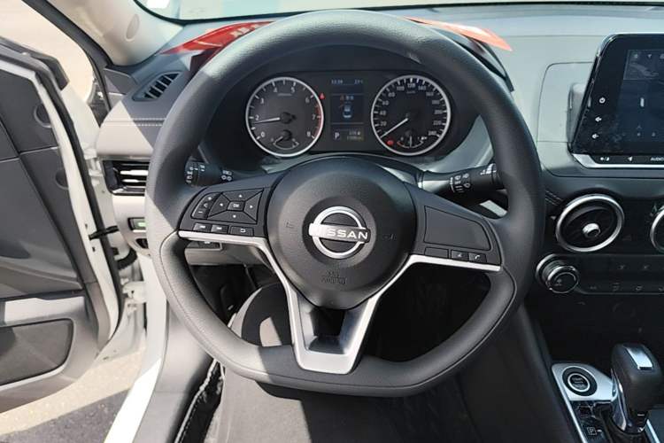 Used Nissan Sylphy 2025 1.6L CVT Genuine Edition Steering Wheel