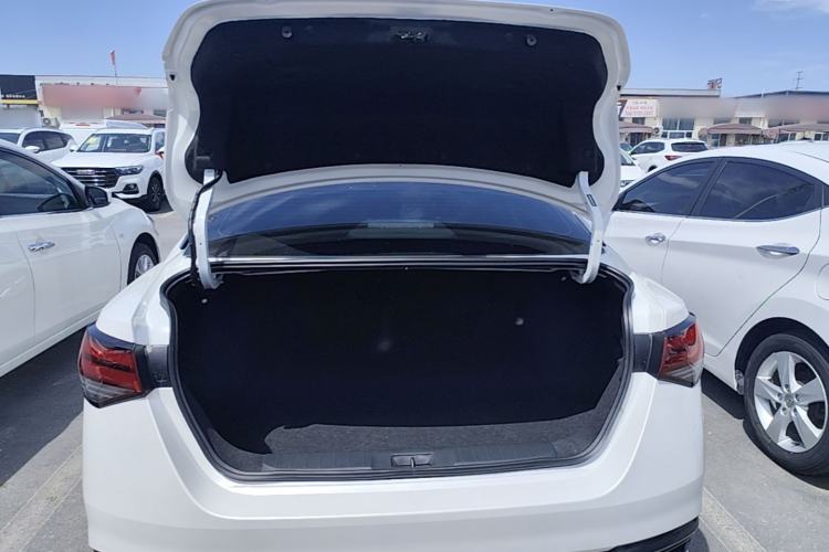 Used Nissan Sylphy 2025 1.6L CVT Genuine Edition Trunk