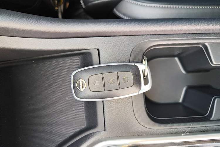 Used Nissan Sylphy 2025 1.6L CVT Genuine Edition Vehicle Key