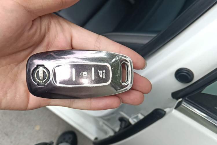 Used Nissan Sylphy 2025 1.6L CVT Genuine Edition Vehicle Key