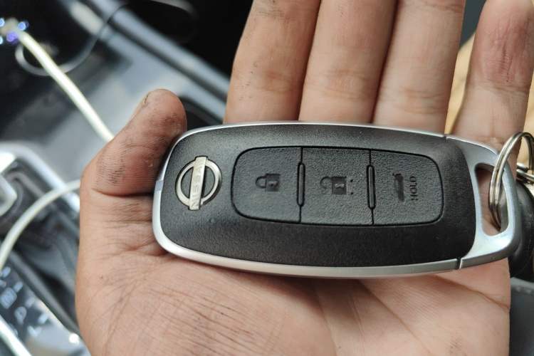 Used Nissan Sylphy 2025 1.6L CVT Genuine Edition Vehicle Key