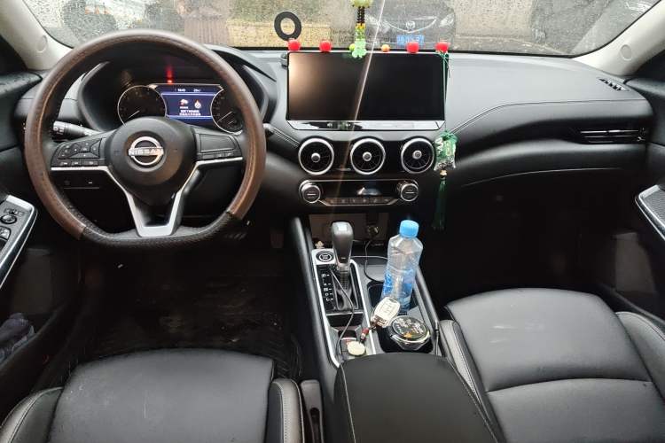 Used Nissan Sylphy 2026 Model 1.6L CVT Enjoyment Edition Center Console