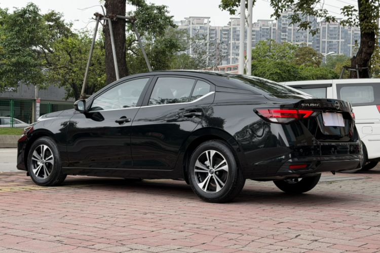 Used Nissan Sylphy 2026 Model 1.6L CVT Enjoyment Edition Exterior 2