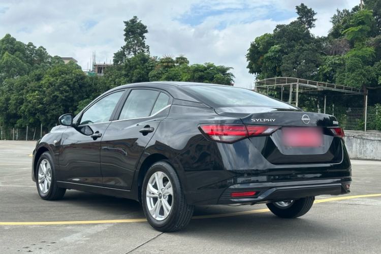 Used Nissan Sylphy 2026 Model 1.6L CVT Worry-Free Edition Exterior 3