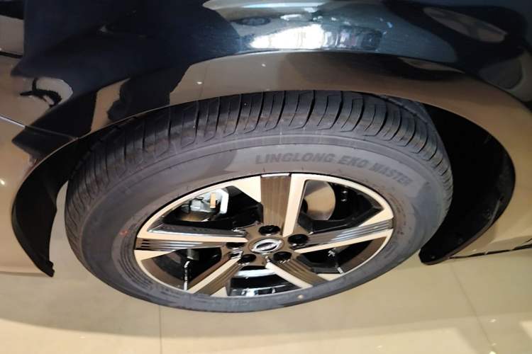 Used Nissan Sylphy 2026 1.6L CVT Enjoyment Technology Edition Exterior 4
