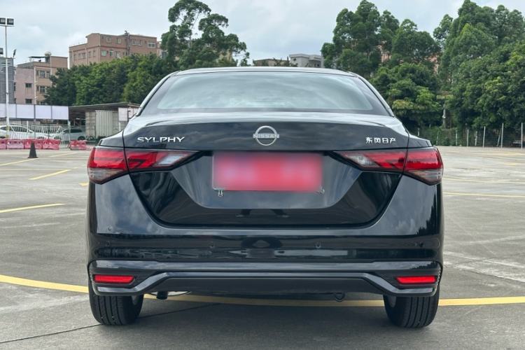 Used Nissan Sylphy 2026 Model 1.6L CVT Worry-Free Edition Exterior 4