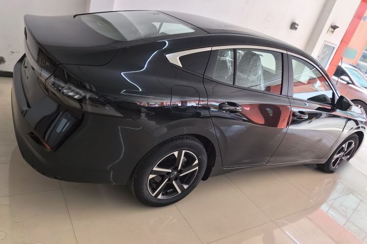 Used Nissan Sylphy 2026 1.6L CVT Enjoyment Technology Edition Exterior 4