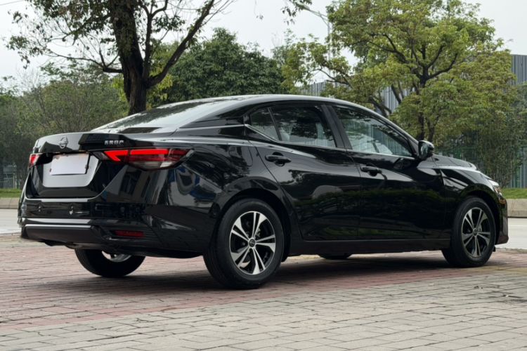 Used Nissan Sylphy 2026 Model 1.6L CVT Enjoyment Edition Exterior 5