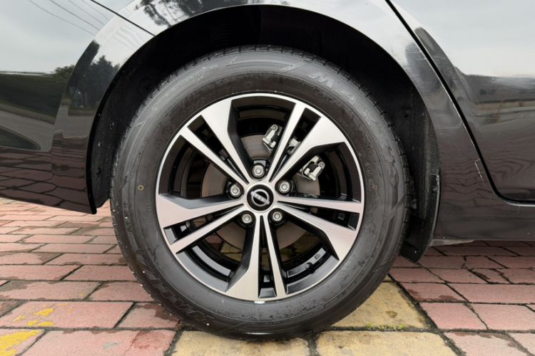 Used Nissan Sylphy 2026 Model 1.6L CVT Enjoyment Edition Exterior 7