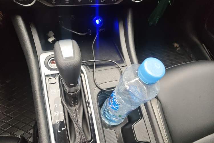 Used Nissan Sylphy 2026 Model 1.6L CVT Enjoyment Edition Gear Lever