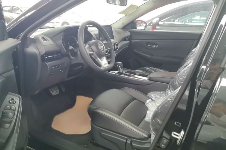 Used Nissan Sylphy 2026 Model 1.6L CVT Genuine Edition Interior 1