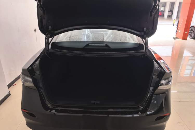 Used Nissan Sylphy 2026 1.6L CVT Enjoyment Technology Edition Interior 4