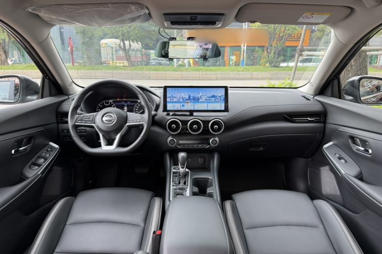 Used Nissan Sylphy 2026 Model 1.6L CVT Enjoyment Edition Interior 4