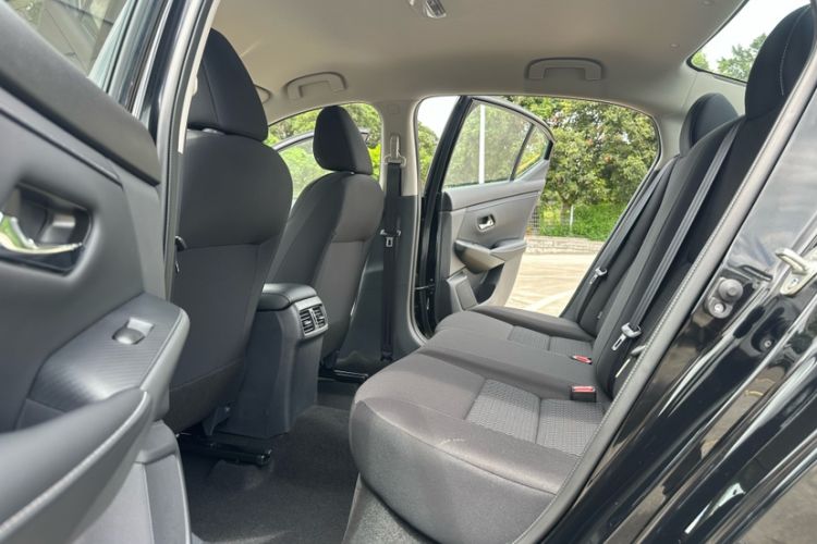 Used Nissan Sylphy 2026 Model 1.6L CVT Worry-Free Edition Interior 6