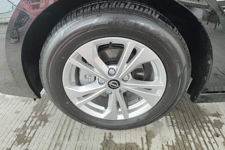 Used Nissan Sylphy 2026 1.6L CVT Comfort Edition Left Front Wheel Hub