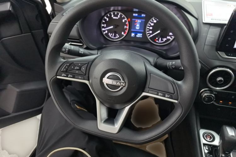Used Nissan Sylphy 2026 Model 1.6L CVT Genuine Edition Steering Wheel