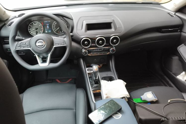 Used Nissan Sylphy 2026 Model 1.6L CVT Worry-Free Edition Center Console